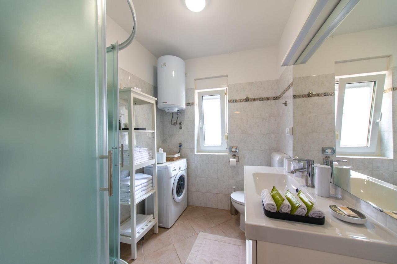 Apartment Axelle 50 Meters To The Beach Банджоле Экстерьер фото